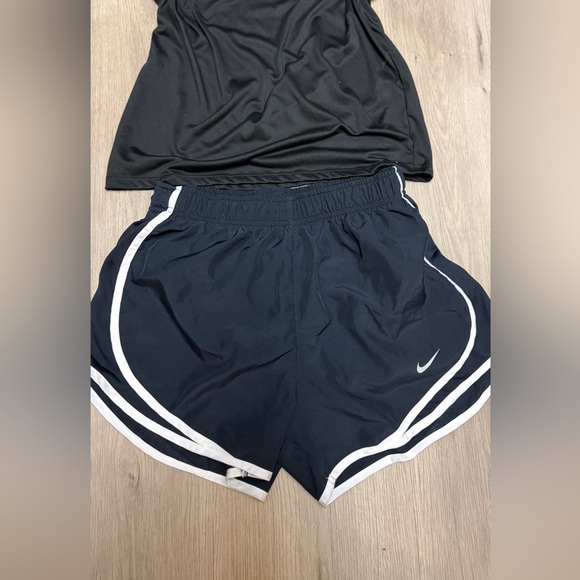 Nike Black Dri-FIT Performance Shorts - Picture 2 of 5